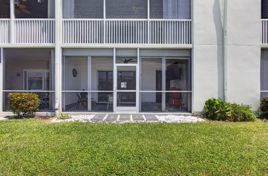 110 Wettaw Lane North Palm Beach FL 33408
