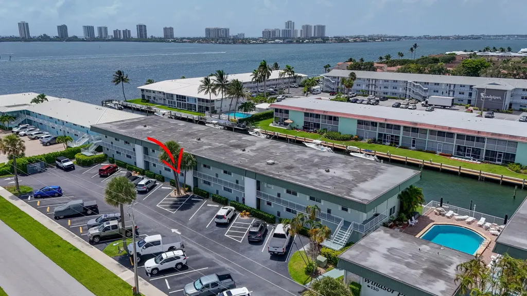 110 Wettaw Lane North Palm Beach FL 33408