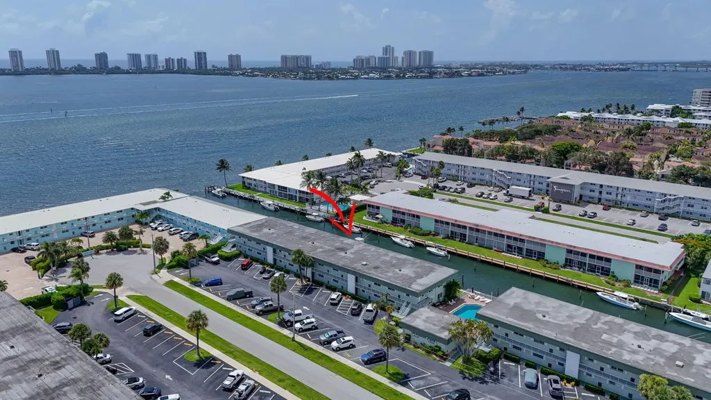110 Wettaw Lane North Palm Beach FL 33408