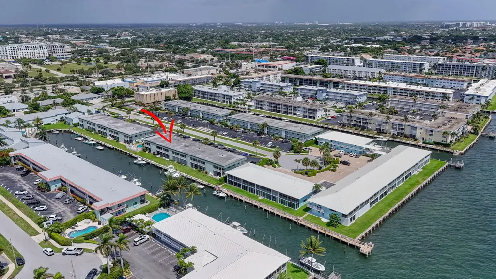110 Wettaw Lane North Palm Beach FL 33408