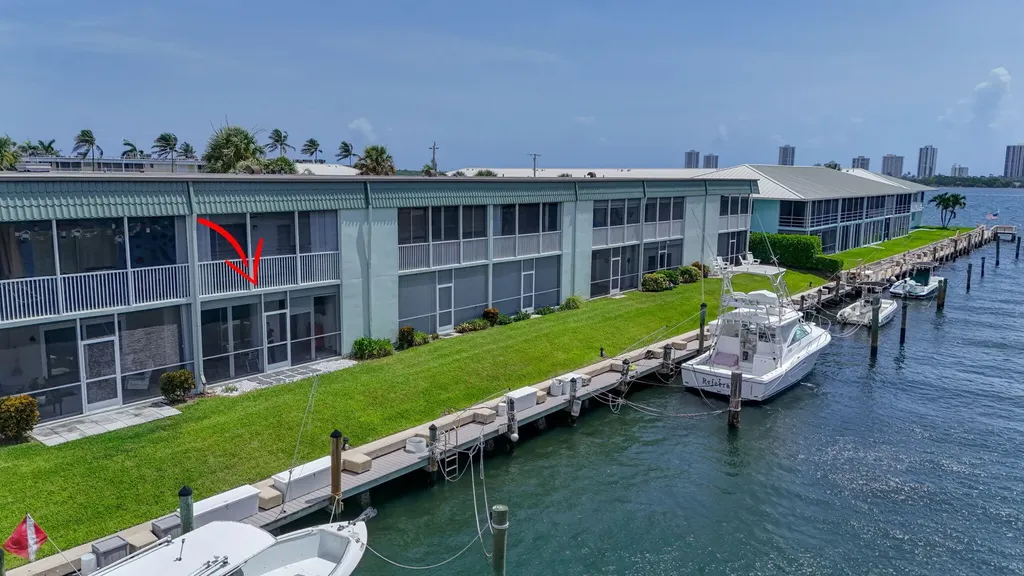 110 Wettaw Lane North Palm Beach FL 33408