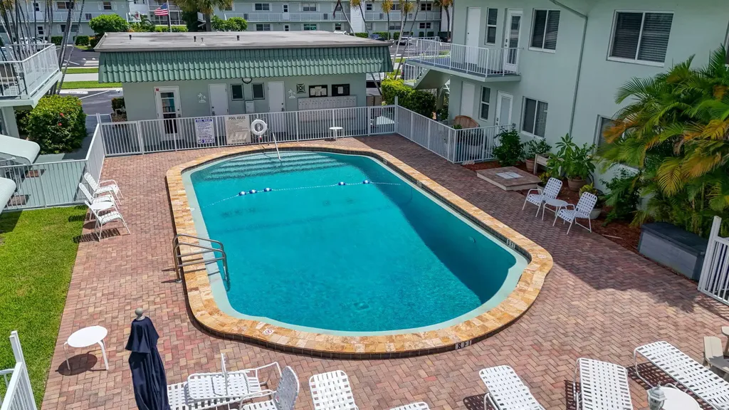 110 Wettaw Lane North Palm Beach FL 33408