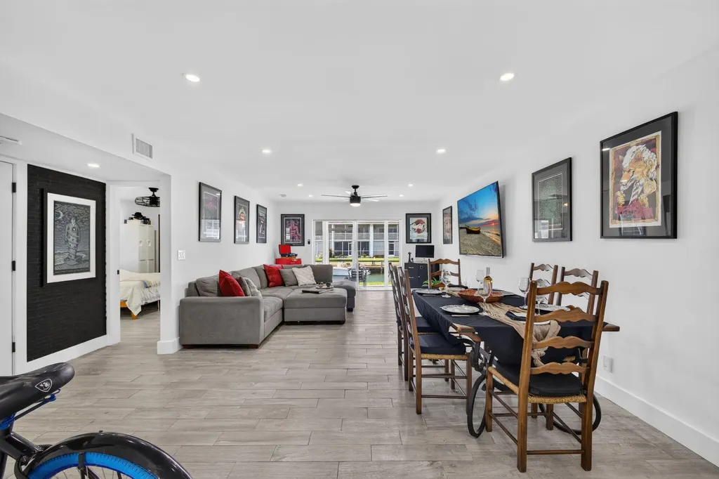 110 Wettaw Lane North Palm Beach FL 33408
