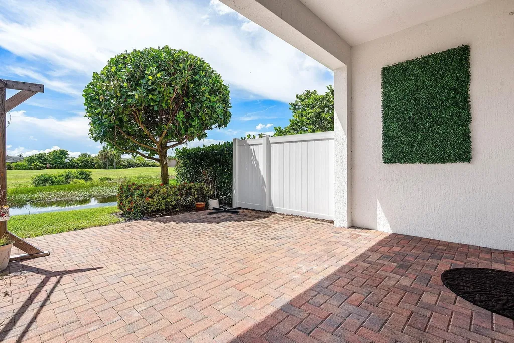 10210 Akenside Drive Boca Raton FL 33428