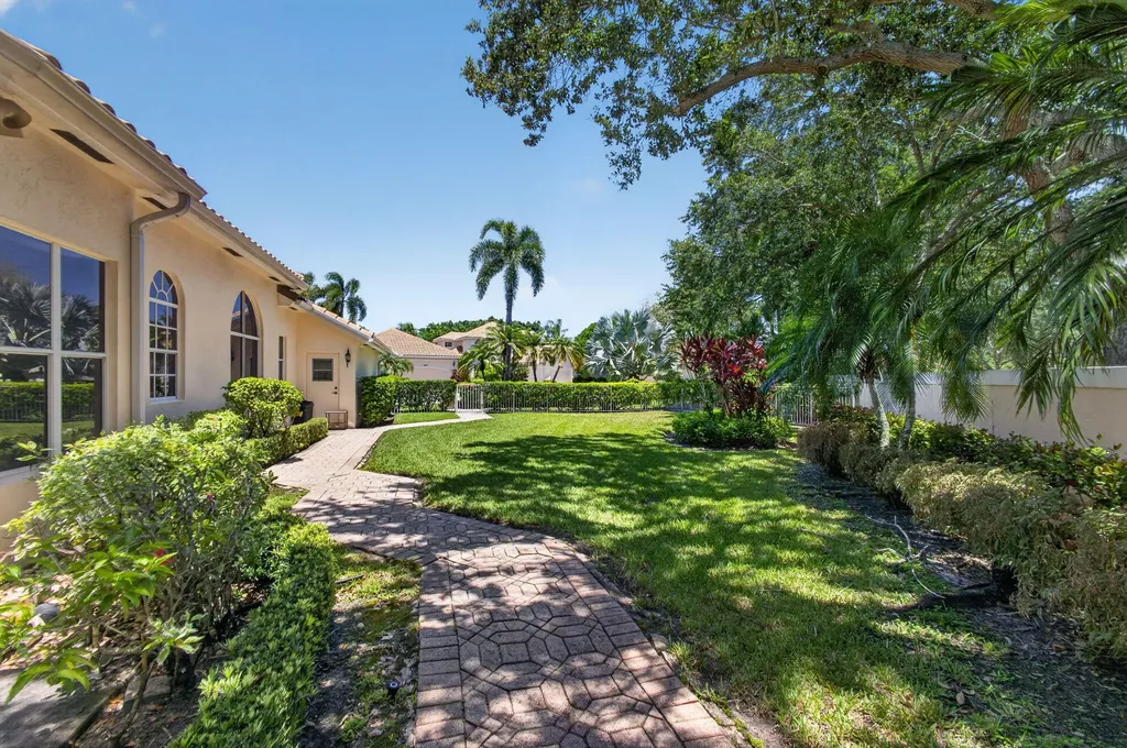 1048 Diamond Head Way Palm Beach Gardens FL 33418