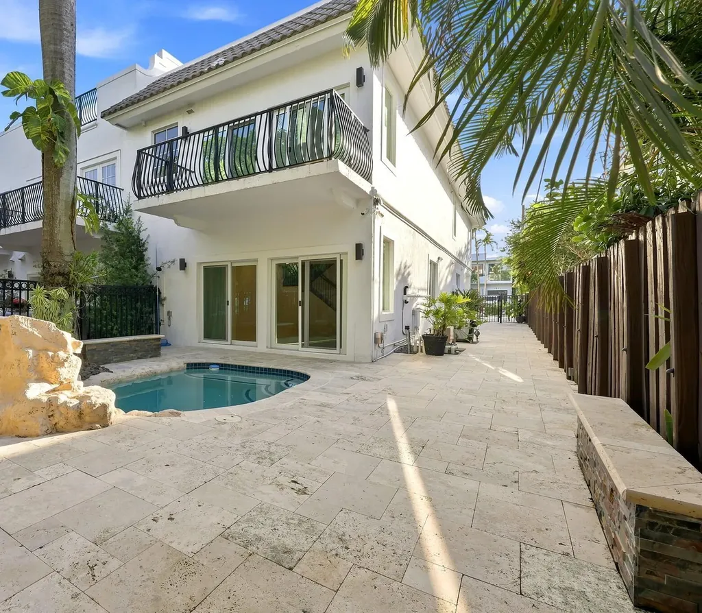 1812 NE 26th Avenue Fort Lauderdale FL 33305