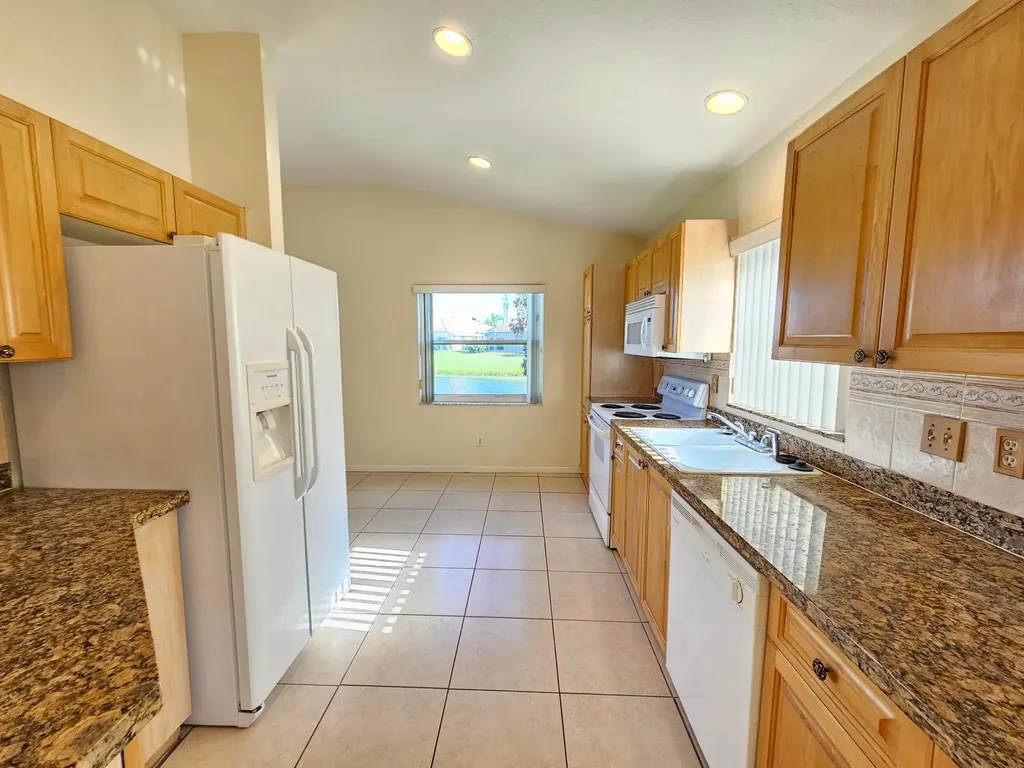 12827 Hampton Lakes Circle Boynton Beach FL 33436