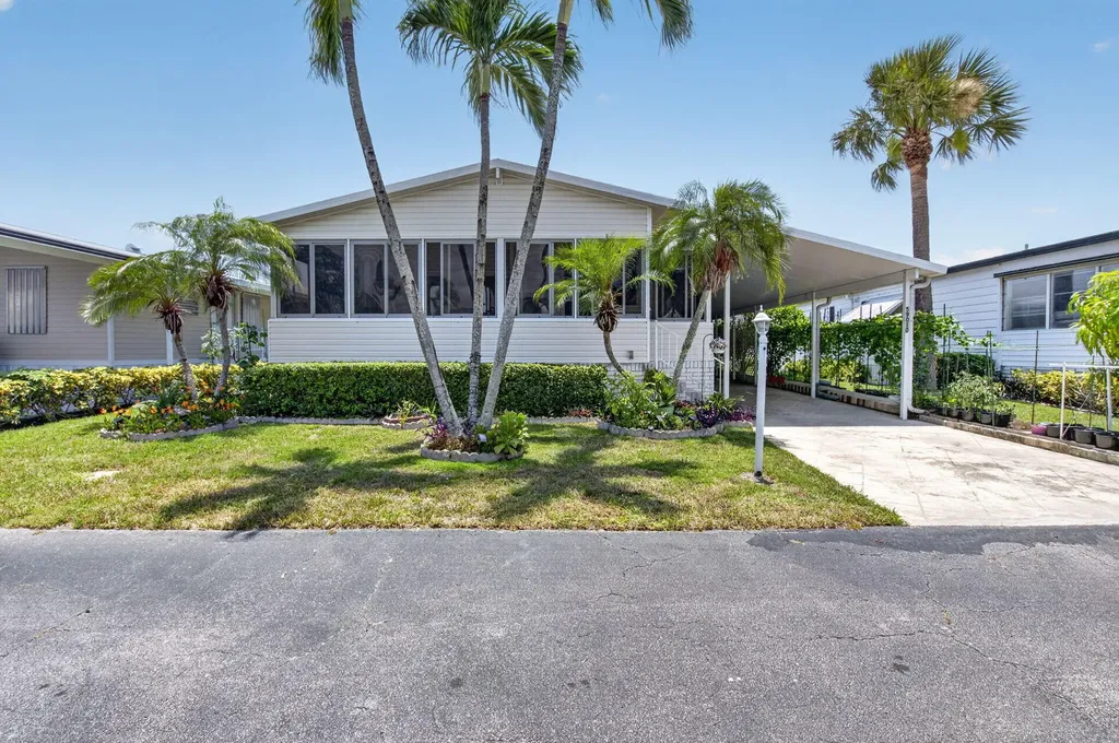 59010 Captiva Bay Boynton Beach FL 33436