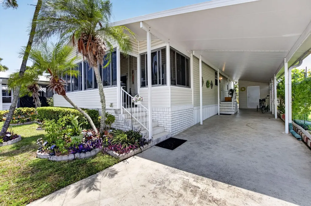 59010 Captiva Bay Boynton Beach FL 33436