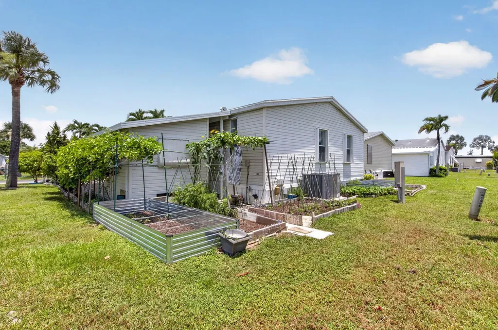 59010 Captiva Bay Boynton Beach FL 33436