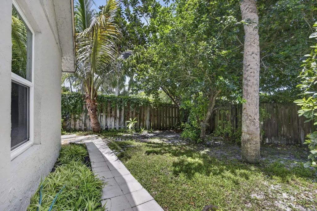 12224 Gingerwood Lane Wellington FL 33414