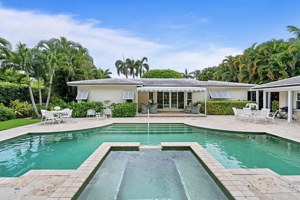 1421 N Lake Way Palm Beach FL 33480