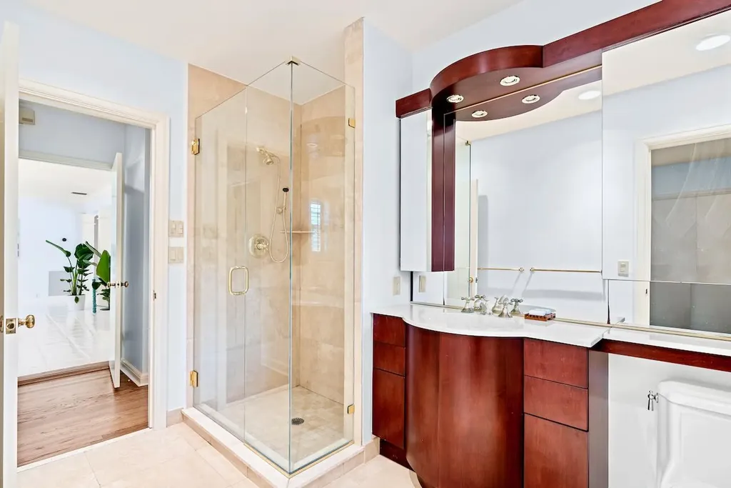 1421 N Lake Way Palm Beach FL 33480