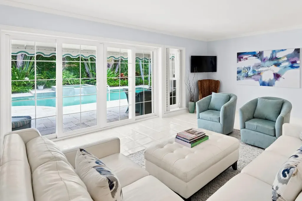 1421 N Lake Way Palm Beach FL 33480