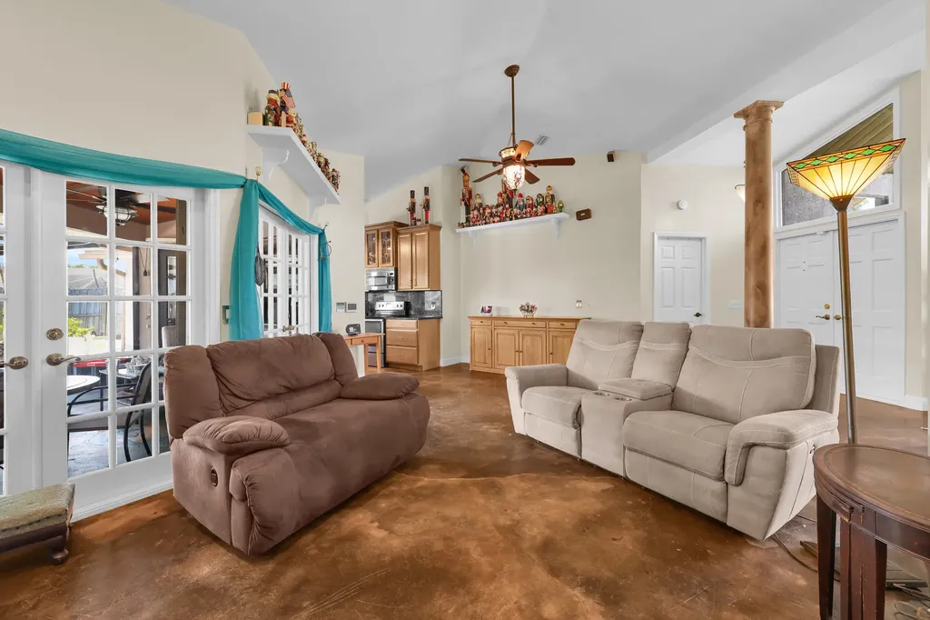 2698 SE Calusa Avenue Port St Lucie FL 34952