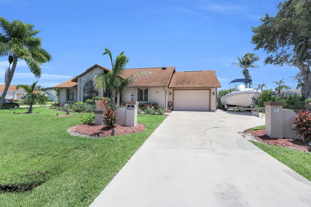 2698 SE Calusa Avenue Port St Lucie FL 34952