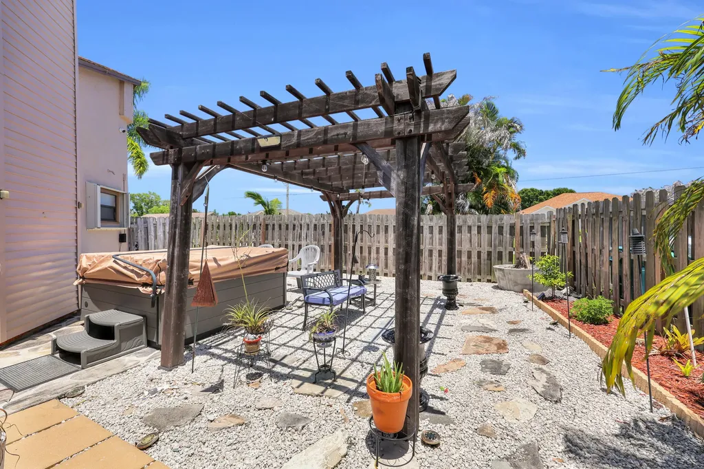 2698 SE Calusa Avenue Port St Lucie FL 34952