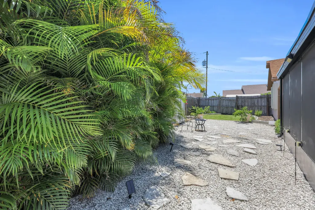 2698 SE Calusa Avenue Port St Lucie FL 34952
