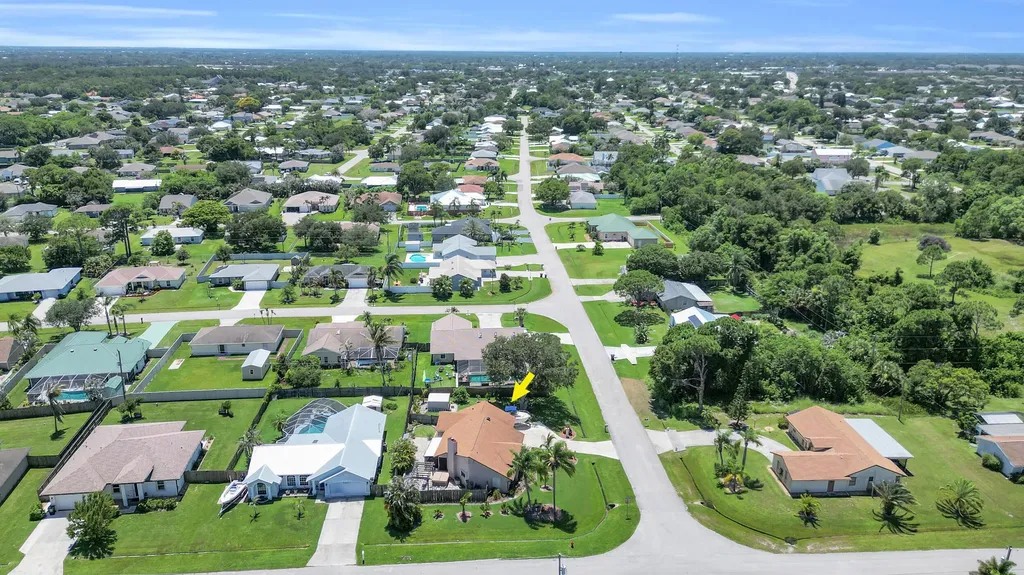 2698 SE Calusa Avenue Port St Lucie FL 34952