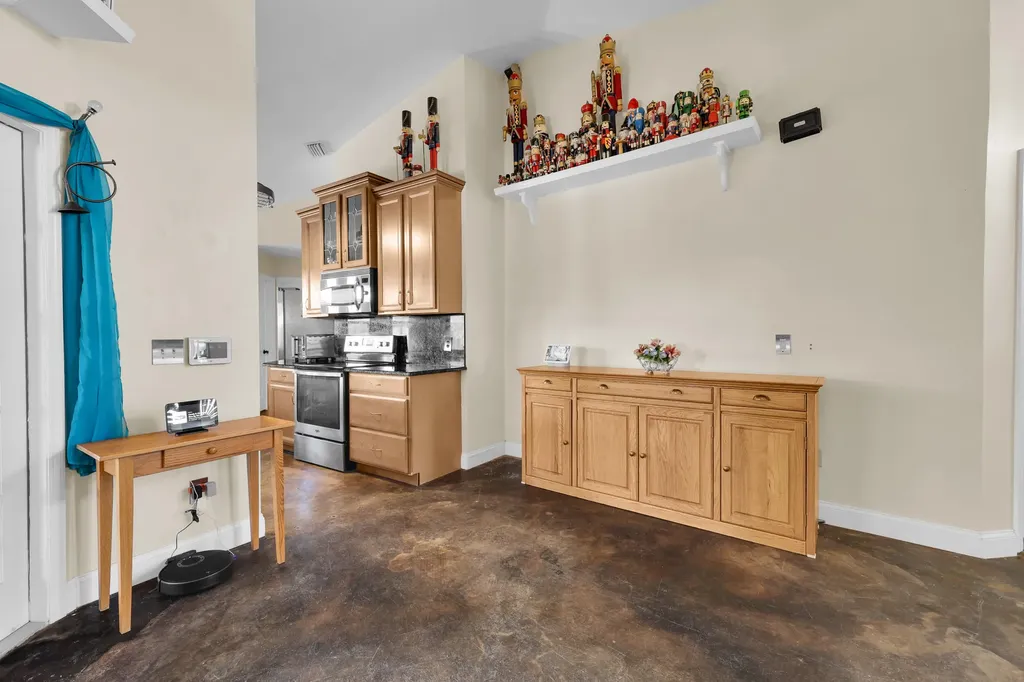 2698 SE Calusa Avenue Port St Lucie FL 34952