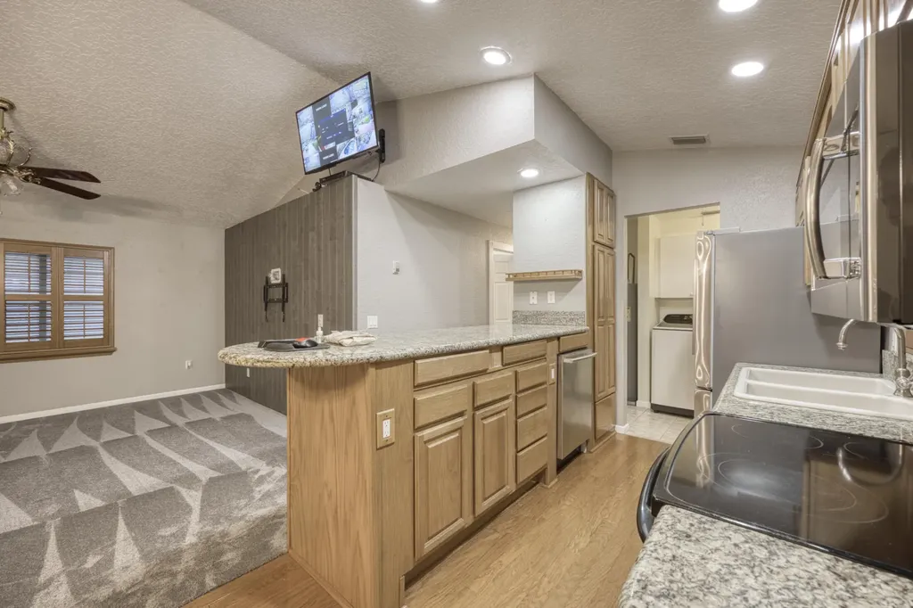 1672 Erie Terrace Palm Springs FL 33406