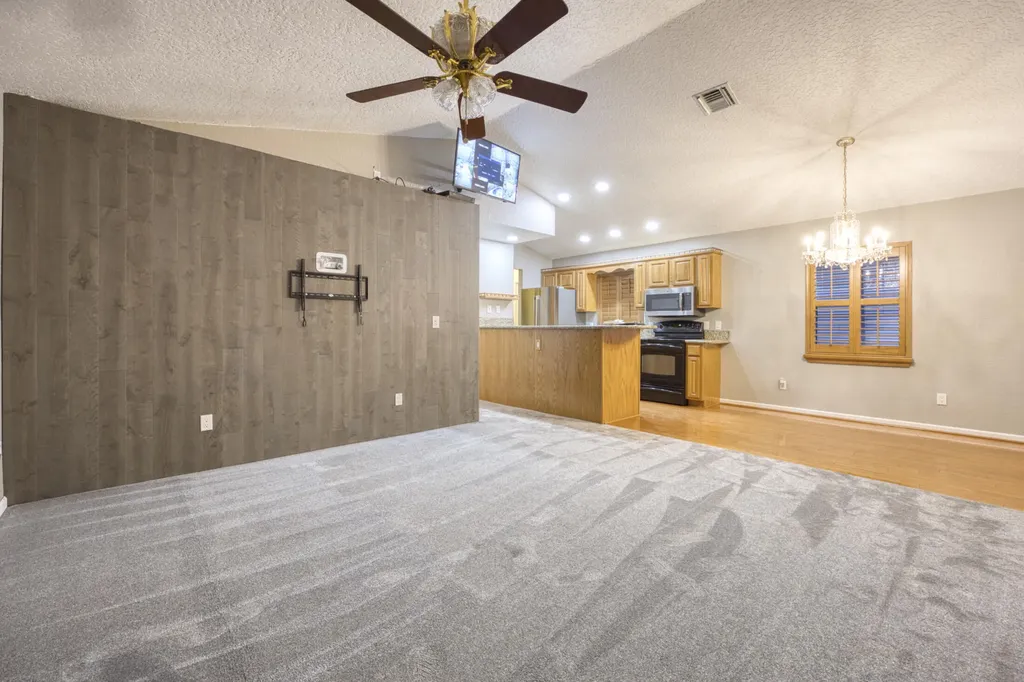 1672 Erie Terrace Palm Springs FL 33406