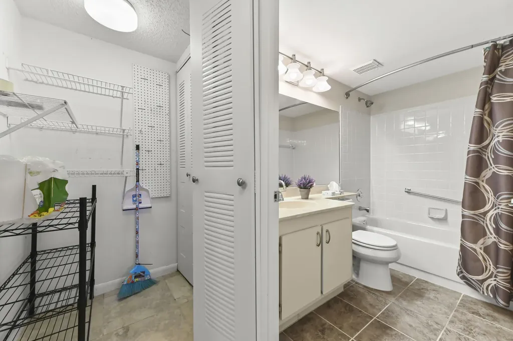 7618 Tahiti Lane Lake Worth FL 33467