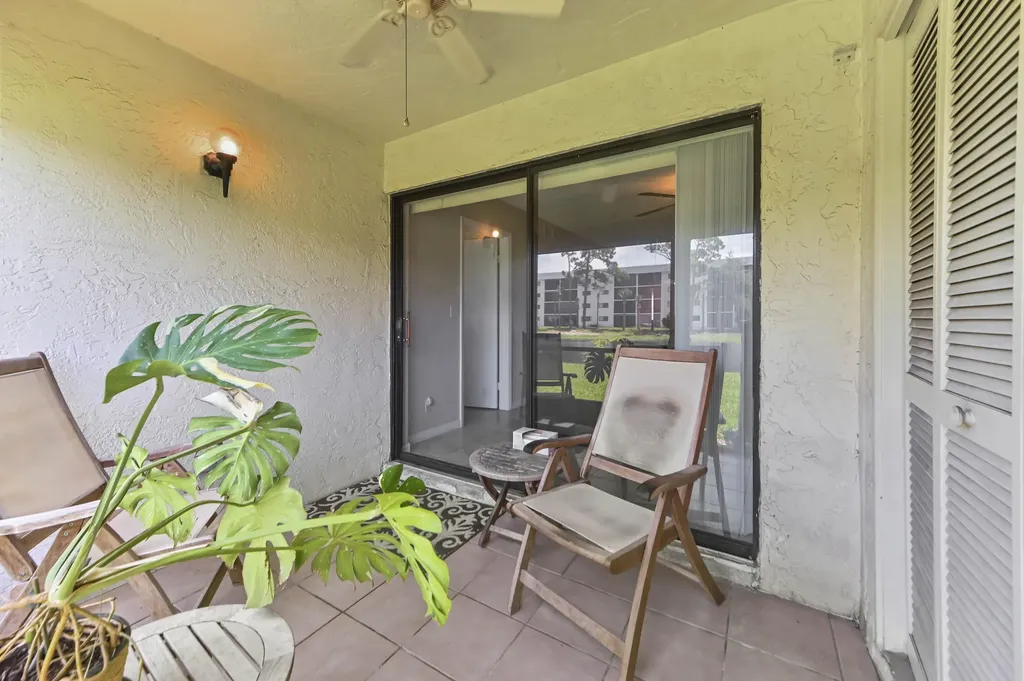 7618 Tahiti Lane Lake Worth FL 33467