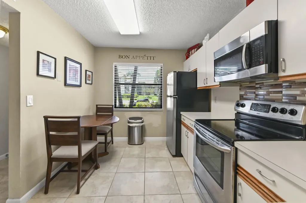 7618 Tahiti Lane Lake Worth FL 33467