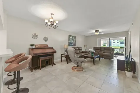 7618 Tahiti Lane Lake Worth FL 33467