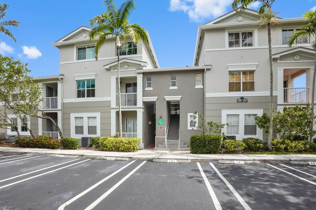 2019 Shoma Drive Royal Palm Beach FL 33414