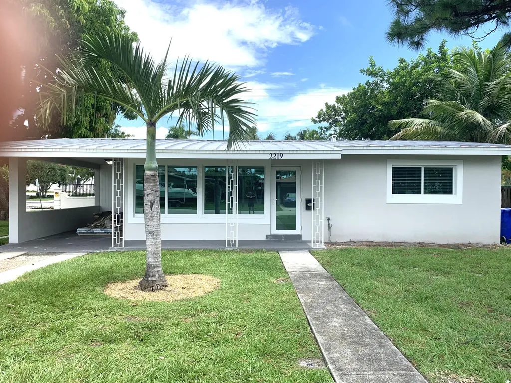 2219 SE 13th Street Pompano Beach FL 33062