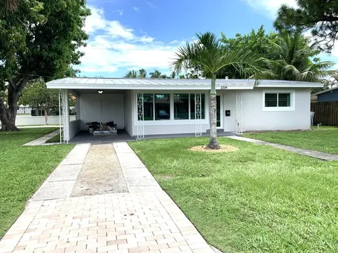 2219 SE 13th Street Pompano Beach FL 33062