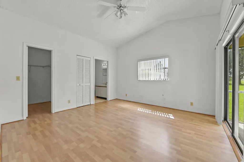 57 Via De Casas Norte Boynton Beach FL 33426