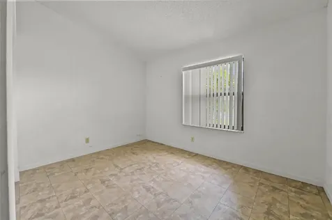 57 Via De Casas Norte Boynton Beach FL 33426