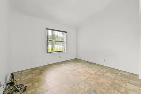 57 Via De Casas Norte Boynton Beach FL 33426