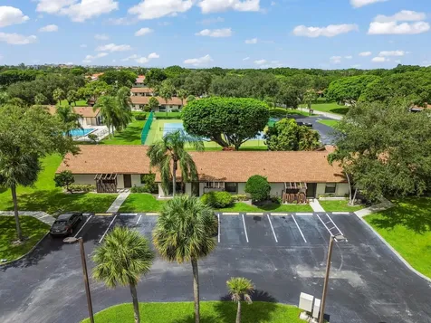 57 Via De Casas Norte Boynton Beach FL 33426