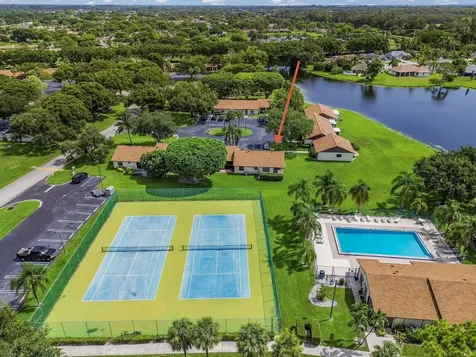 57 Via De Casas Norte Boynton Beach FL 33426