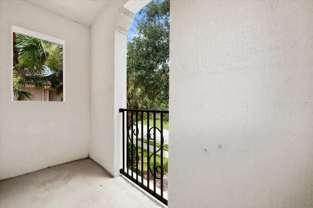 1049 Vintner Boulevard Palm Beach Gardens FL 33410