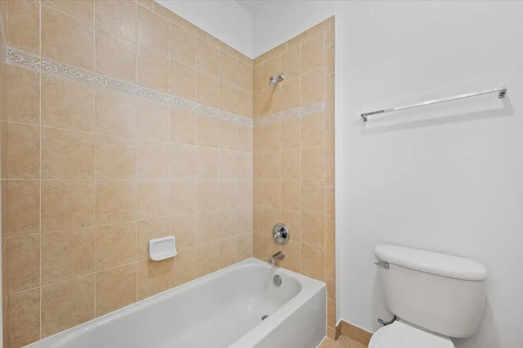 1049 Vintner Boulevard Palm Beach Gardens FL 33410