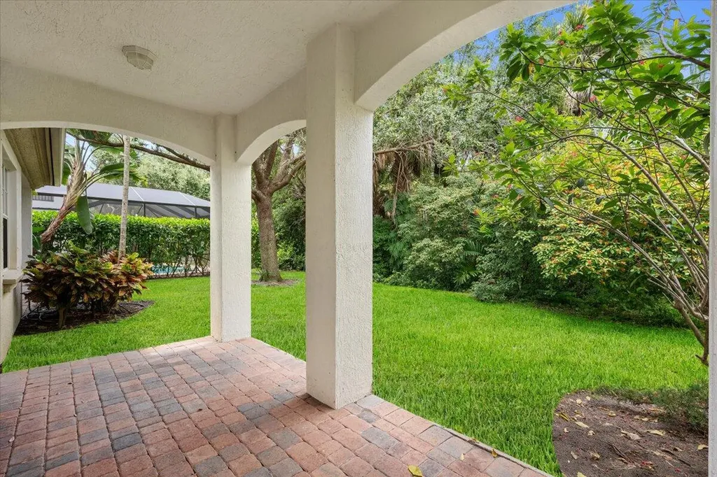 1049 Vintner Boulevard Palm Beach Gardens FL 33410