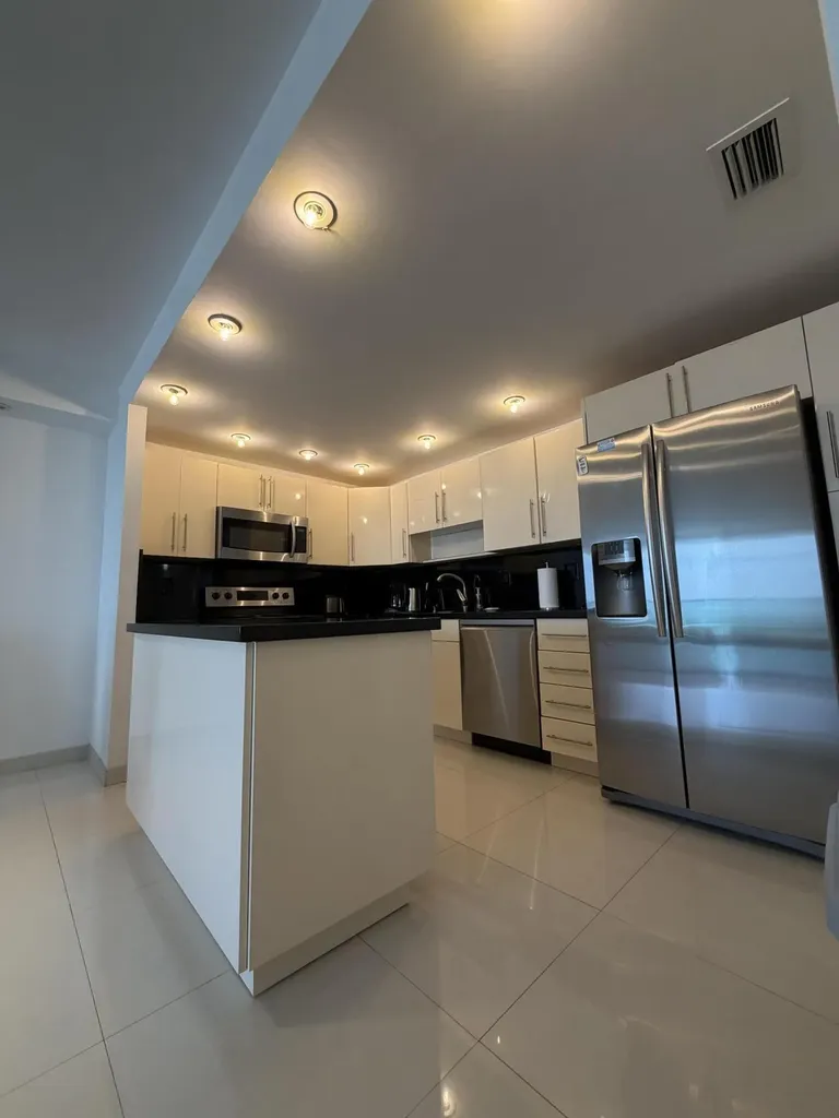 19390 Collins Avenue Sunny Isles Beach FL 33160