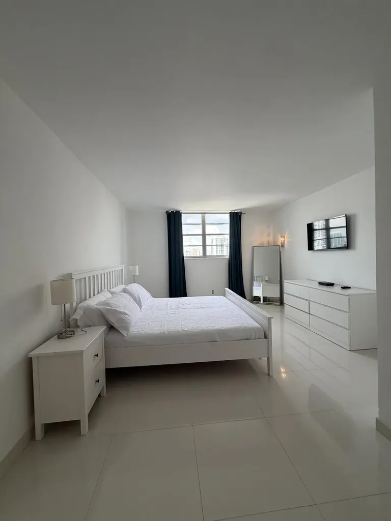 19390 Collins Avenue Sunny Isles Beach FL 33160