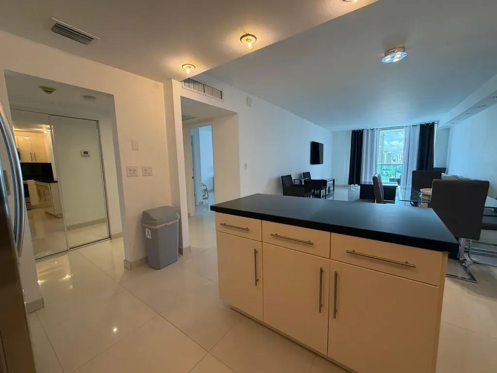 19390 Collins Avenue Sunny Isles Beach FL 33160