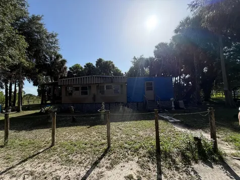 15325 NW 292nd Street Okeechobee FL 34972