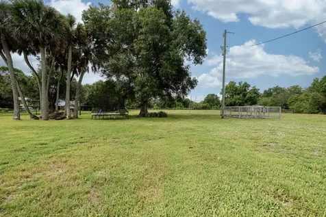 7346 NW 93rd Court Okeechobee FL 34972