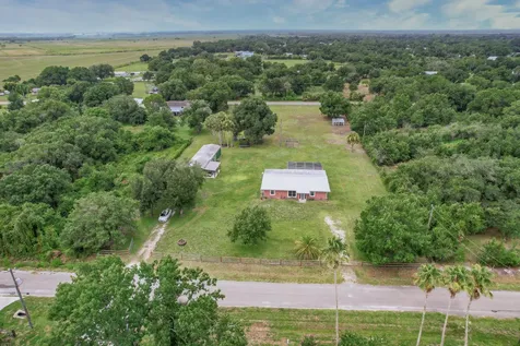 7346 NW 93rd Court Okeechobee FL 34972