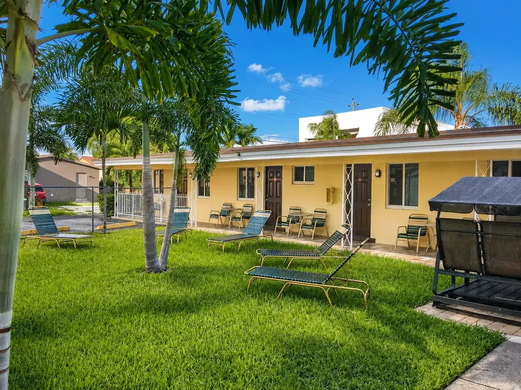 1743 Rodman Street Hollywood FL 33020