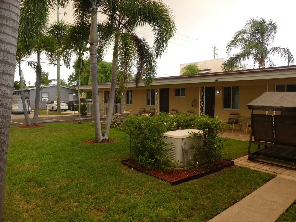 1743 Rodman Street Hollywood FL 33020
