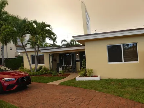 1743 Rodman Street Hollywood FL 33020
